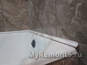Керамический уголок - стык ванной и плитки