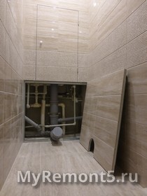 Панель в туалете