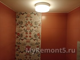 Декор из плитки на стене